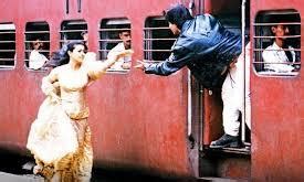 DDLJ@25 : SRK-Kajol statue to be unveiled in London's Leicester Square
