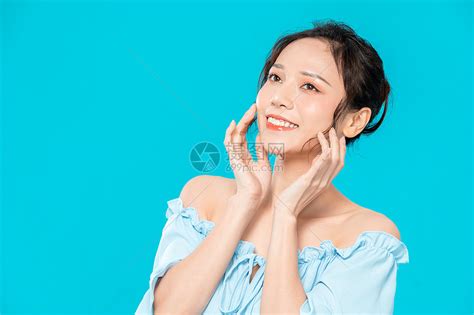 美女美容护肤肌肤护理高清图片下载 正版图片501540045 摄图网