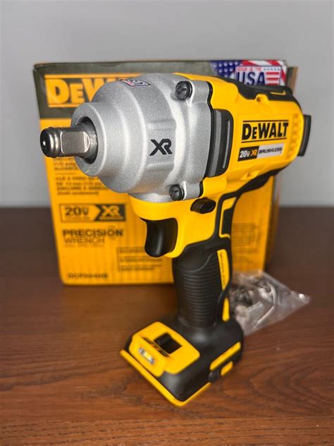 New DEWALT Brushless 20V MAX XR Cordless Impact Wrench With Hog Ring