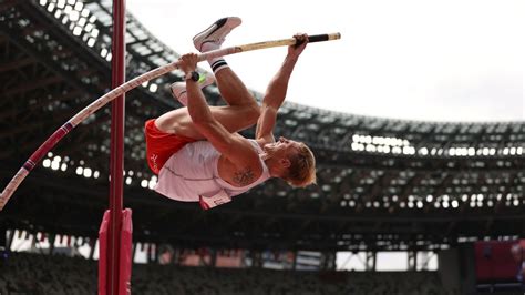 Tokio 2020 Skok o tyczce Piotr Lisek w finale Robert Sobera i Paweł