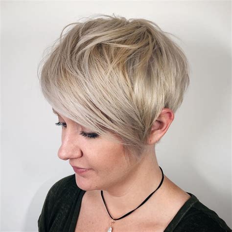 25 Bob Haircut Ash Blonde PNG