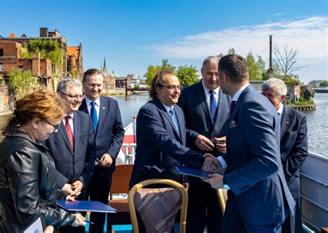 Wody Polskie B D Mia Y Now Siedzib W Szczeci Skiej Wenecji Polski