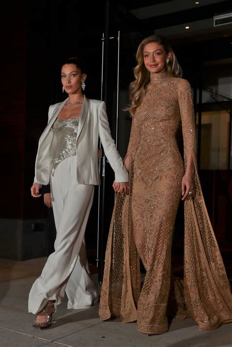 Bella Gig Hadid Hot Celebs Home