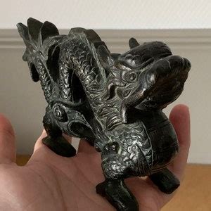 Statue Fuxi Dragon Chinese, Offspring/son of the Dragon, the Dragon is a Symbol of Power ...