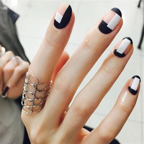 Black And White Nails Geometry Minimalist Nail Art Minimalist Nail Art Trendy Nail Art