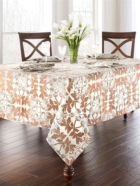 22 Best Thanksgiving Tablecloths - Holiday Table Linens For Thanksgiving