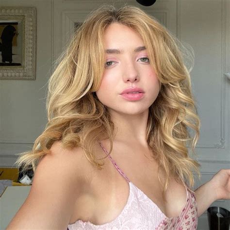 Peyton List Tits Fappenist