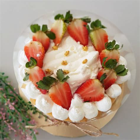 Strawberry Naked DIY Cake Good Times DIY