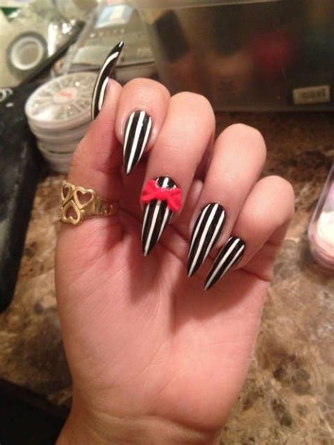 Devilishly Good Nail Art Ideas To Try This Halloween Bow Nail Designs