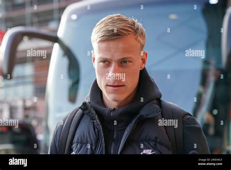 Defensa Jan Paul Van Hecke Fotograf As E Im Genes De Alta Resoluci N