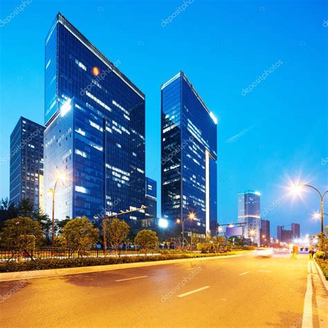 Edificios De Oficinas Modernos En El Centro De Hangzhou En El Crep