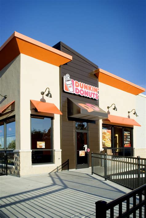 Dunkin Donuts | TR,i Architects St. Louis