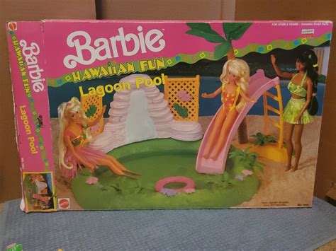 Vintage Barbie Hawaiian Fun Lagoon Pool Beach Playset Mattel 1991