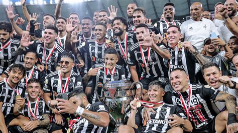 Atlético MG vira sobre o Cruzeiro e é pentacampeão mineiro Rádio