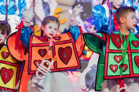 Las Murguitas Abren Los Concursos Del Carnaval De Santa Cruz De