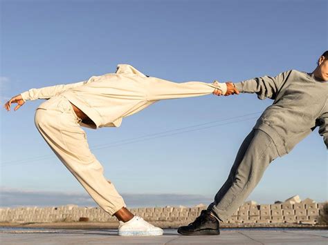 mania love definition signs