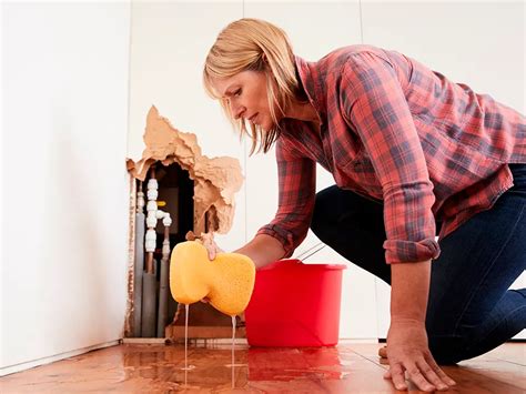 Cómo prevenir daños por agua en tu hogar durante la temporada de