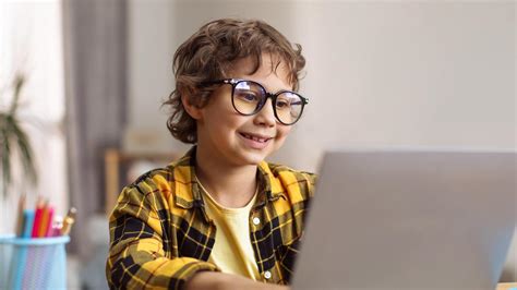 Kids' Computer Glasses: Should I Buy Them? | Yesglasses