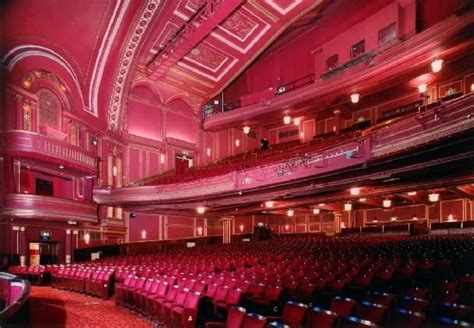 Dominion Theatre | Dominion theatre, Theatre interior, Dominion