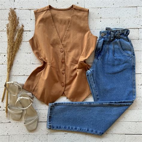 COLETE LINHO 4 BOTÕES PÉROLADO NUDE Dondoca Moda Feminina