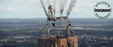 Aeronauts cinematographer on shooting a hot air balloon | EW.com