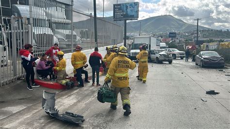 Ocho Heridos En Accidente M Ltiple En V A R Pida En Linea Bc