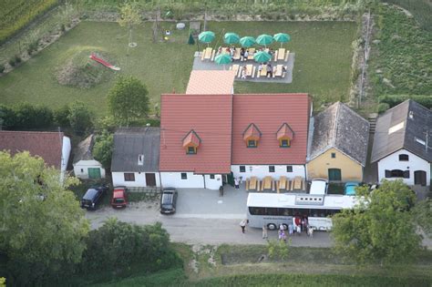 Brauerei Und Vinothek In Grabern Outdooractive