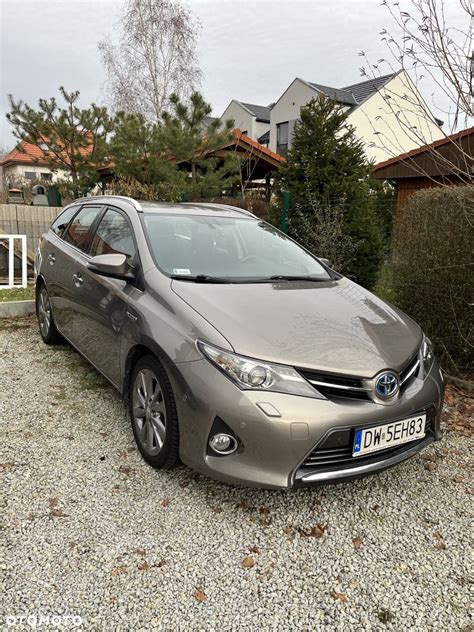 U Ywane Toyota Auris Pln Km Otomoto