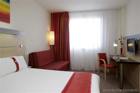 HOLIDAY INN EXPRESS BARCELONA CITY 22@, BARCELONA