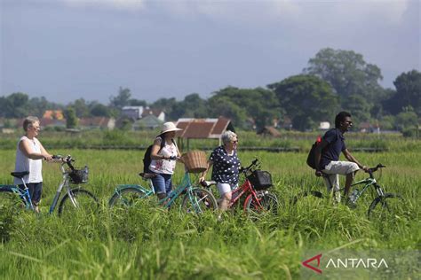 Pemerintah Targetkan Kunjungan 14 3 Juta Turis Asing Di Tahun 2024