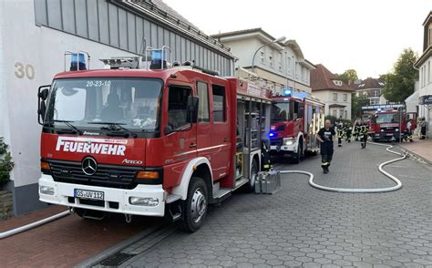 Dachstuhl gerät in der Meller Innenstadt in Brand Kreisfeuerwehr