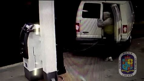 Thieves Triple Fail At Stealing Atm Caught On Video Idaho Statesman