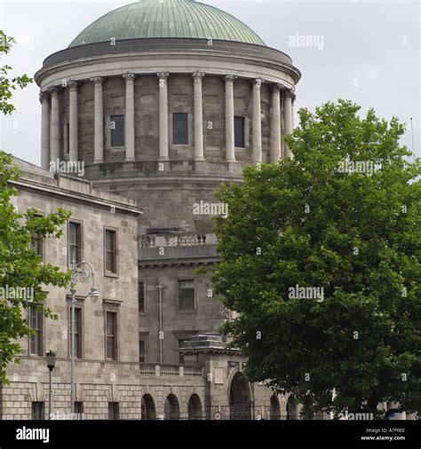 Dublin Ireland Four Courts Stock Photo - Alamy