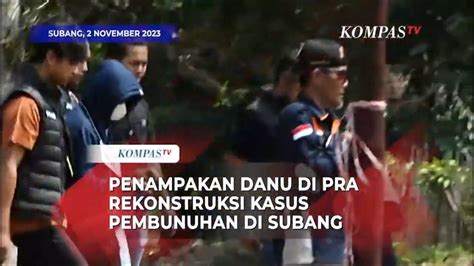 Warga Soraki Danu Saat Digiring Polisi Di Pra Rekonstruksi Pembunuhan