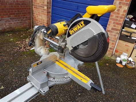 DeWalt DW708 Type 3 Sliding Compound Mitre Saw 240V GOOD CONDITION