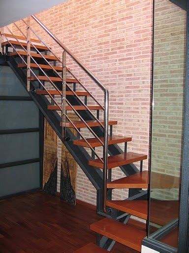 Como Construir Una Escalera De Hierro Y Madera