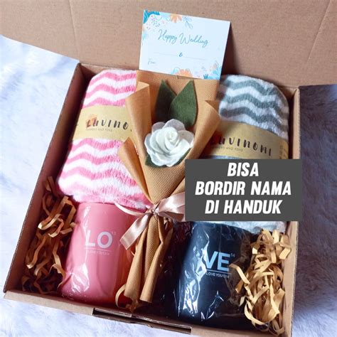 Jual Hampers Pernikahan Handuk Motif Bisa BORDIR NAMA Dan Cangkir