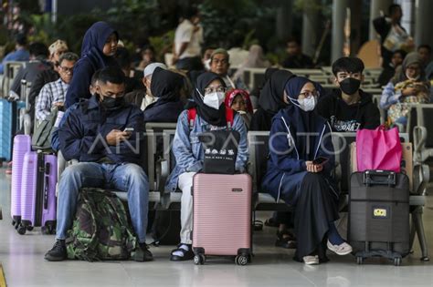 Mudik Lebih Awal Di Stasiun Pasar Senen Antara Foto