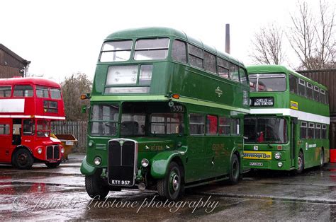 London Bus Co AEC Regent III Weymann RT3228 KYY 957 Flickr