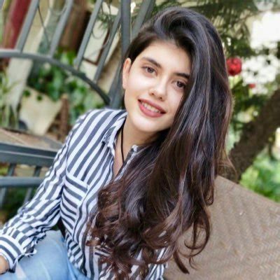 Sanjana Sanghi Bio Net Worth Salary Age Relationship Height