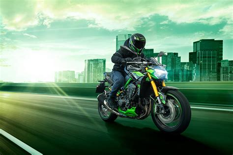 Kawasaki Z900 R Edition 2025 alta performance segurança