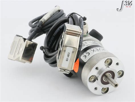 28886 PARVEX SERVO MOTOR W ENCODER C4 2000 220048 P7 RS220KR1048 Z