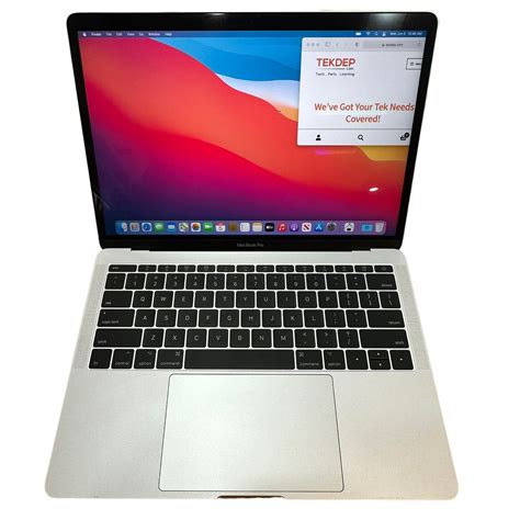 2017 MacBook Pro Silver 2.3GHz i5 8GB RAM 251GB SSD