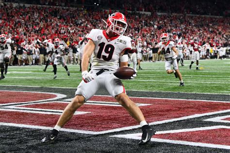 Brock Bowers NFL Draft: Why the UGA TE Should Declare for 2023