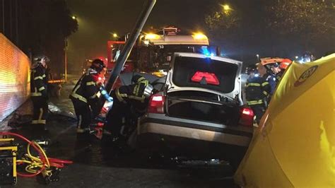 Muere Un Joven Y Otro Resulta Herido Grave En Un Accidente De Coche En