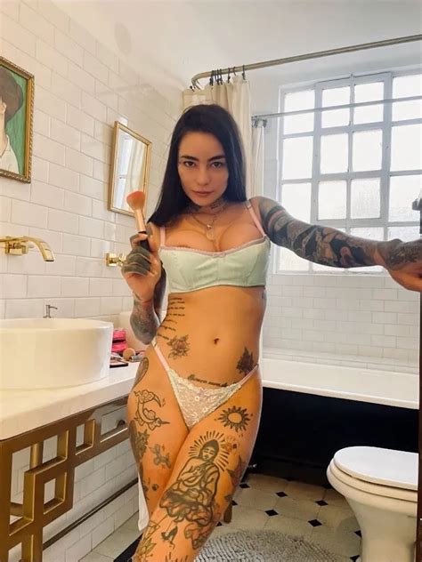 Bathroom Sessions Nude Pics XHamster