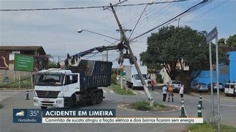 Caminhão de sucata enrosca em fiação e deixa bairros sem energia em