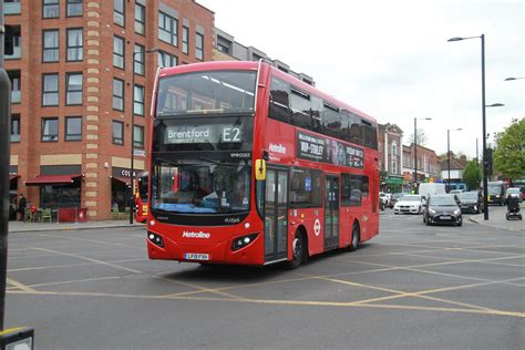 METROLINE VMH2583 LF19FXH GREENFORD 270422 David Beardmore Flickr