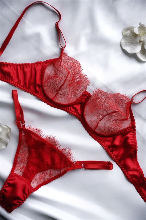 Ensemble De Lingerie En Satin Et Dentelle Etsy France