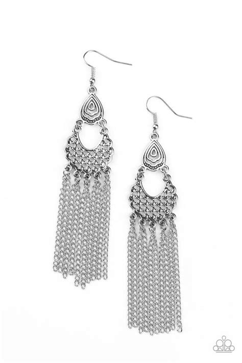 Paparazzi Vintage Vault Insane Chain Silver Earrings